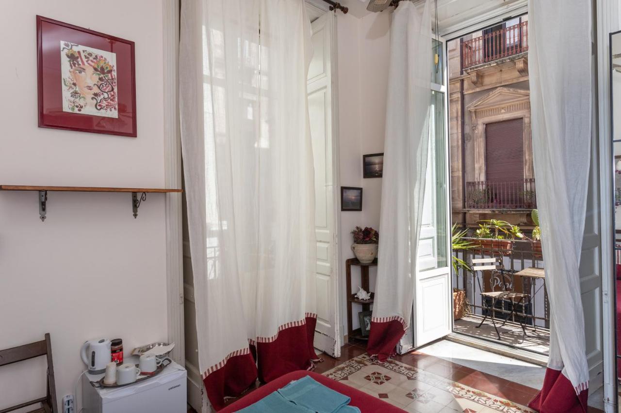 Zefiro Rooms Catane Extérieur photo